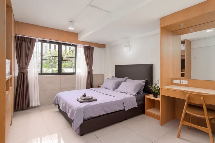 Spacious guest room