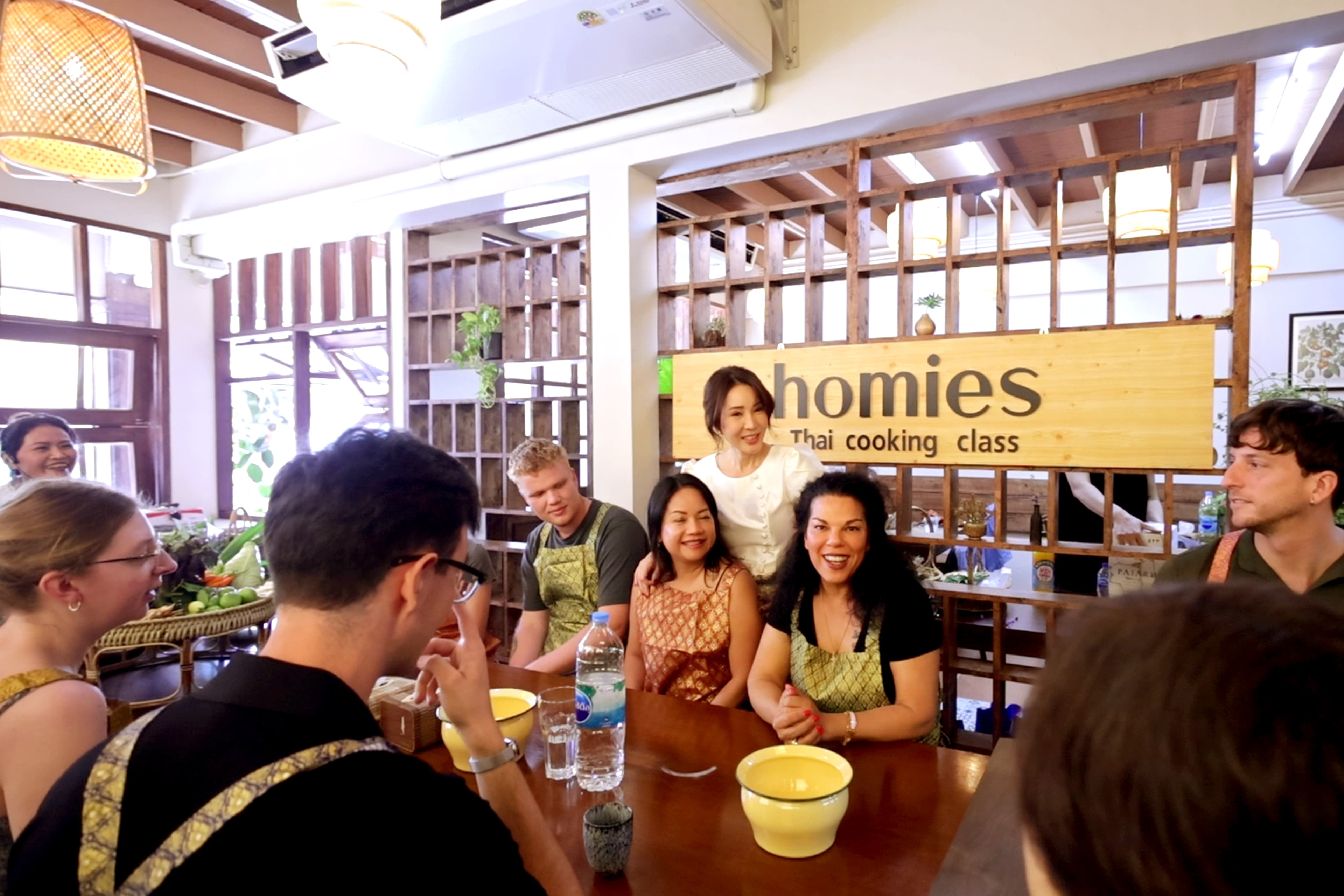 Wok cooking techniques